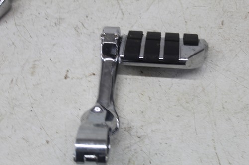 06 HARLEY-DAVIDSON STREET GLIDE EFI FLHXI FRONT HIGHEWAY FOOT RESTS PEGS STEPS - Picture 6 of 9