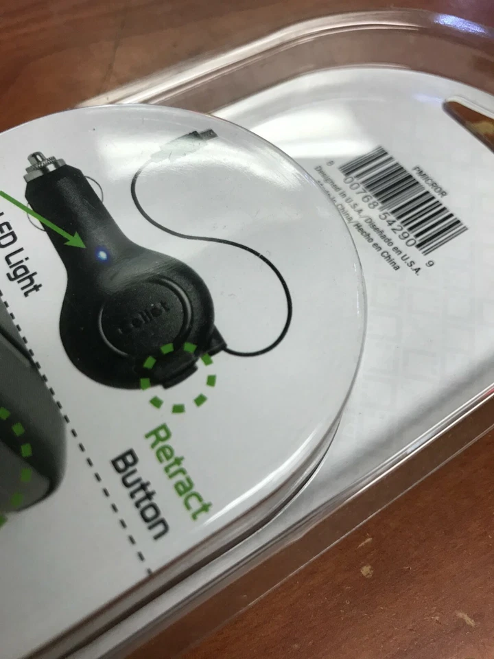 Cellet 10W 2.1A Black Premium Universal Retractable Micro USB Cable Car Charger - Image 4 of 4