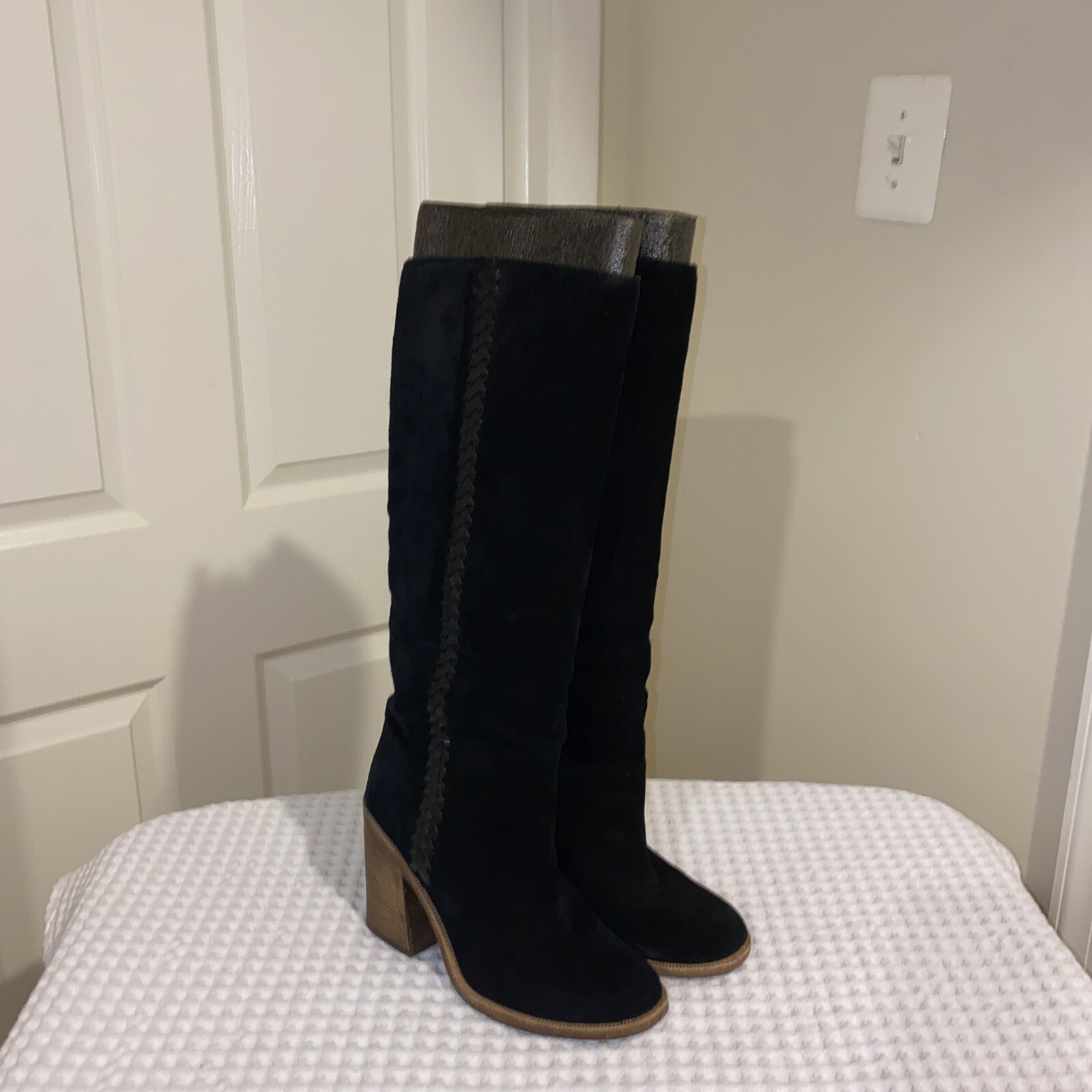 ugg maeva suede boot
