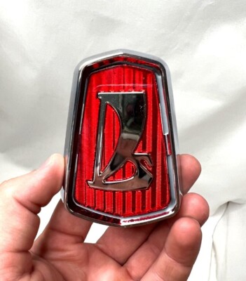 VINTAGE RETRO CHROME EMBLEM LADA 2101 2102 VAZ ORNAMENT Zhiguli