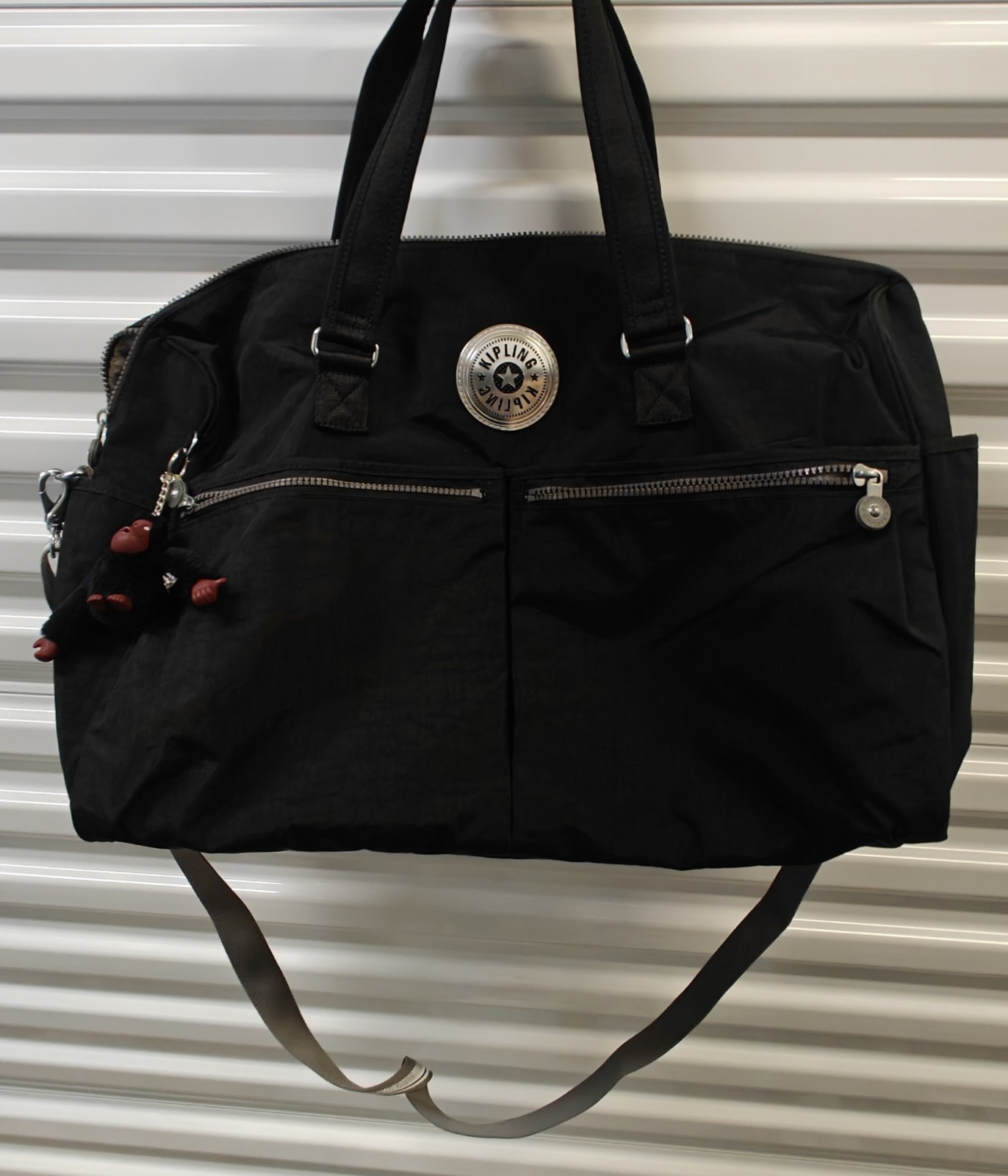 Borsa Kipling Cool Defea nera Weekender borsone zip tasche doppio cinturino