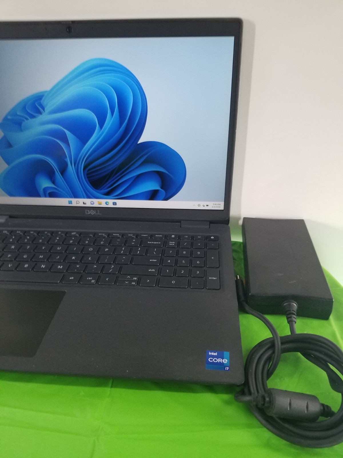 Dell Latitude, 15-Inch Laptop, with Intel Core i7 11th Gen., 256 GB SSD (Solid State Drive)