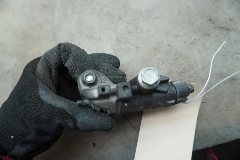 Suzuki GSXR600 GSXR 600 2007 freno delantero cilindro maestro E-334 Foto 4 de 4