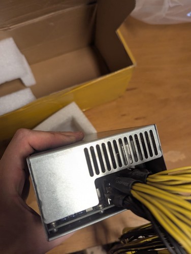 Bitmain APW7 1800W Originale – Compatibile con Antminer S9, L3+, Z9,T9, Z15 ecc. - Zdjęcie 4 z 6