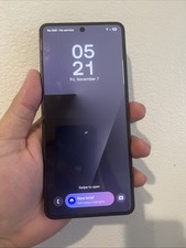 Samsung Galaxy Z Flip 7 256gb AT&T - Bad Scre...