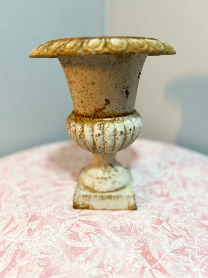 Maceta urna de jardín vintage negra clásica francesa neoclásica de hierro fundido 7,5" Foto 2 de 4