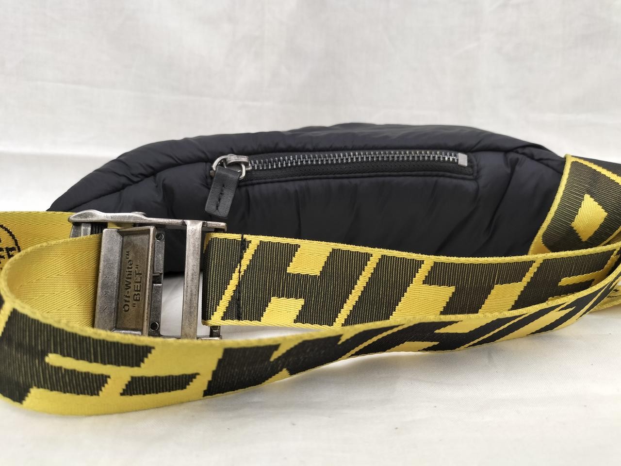 Puffy Basic Fanny Pack Model Omna074F19F43002 100… - image 4