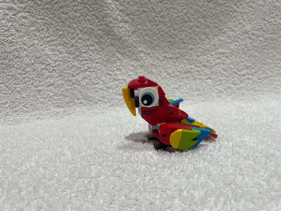 LEGO Creator 30581 Tropical Parrot, photo 3 of 5