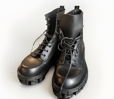 Versace Men s Leather Boots 10114291A05956 Black Designer Size 400 US MENS 7