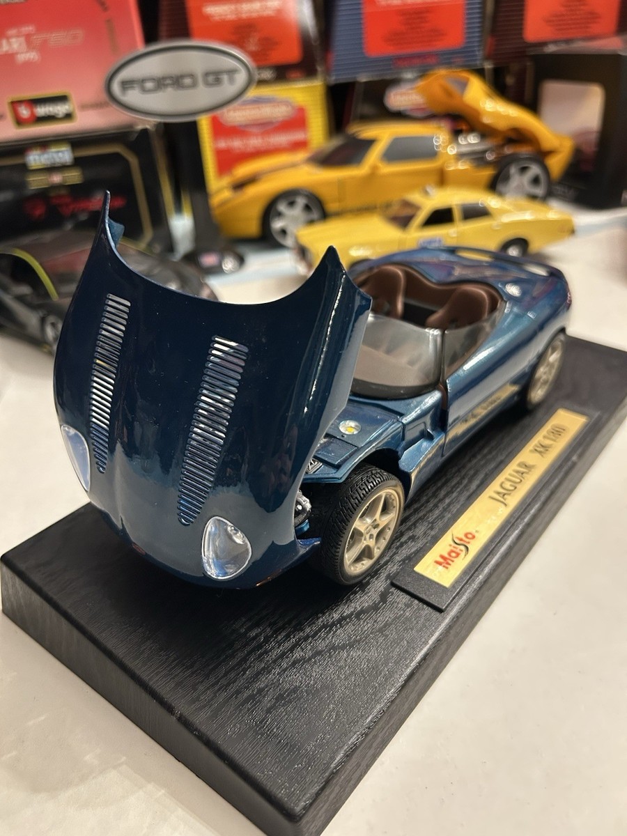 Jaguar XK 180 Teal Green 1:18 Maisto Special Edition Diecast Car