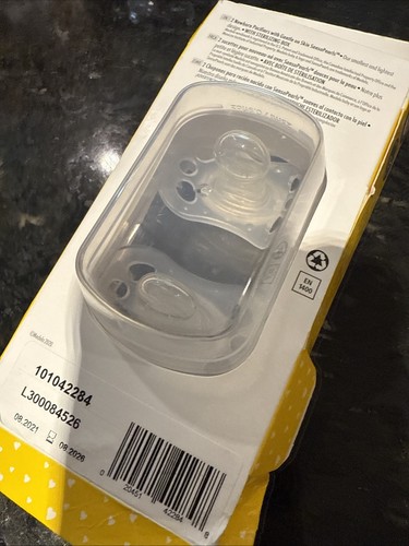 New Medela Baby Newborn Senso Pearls Clear Pacifiers in Case 2 Pack 2 0-2M - Picture 5 of 6