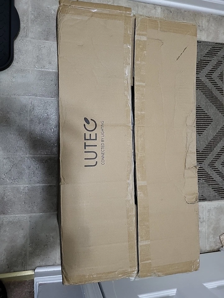 Luz de poste exterior blanca de 3 cabezales LUTEC Foto 3 de 3