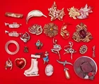 Lot of 25  Vintage Costume Jewelry PINS