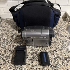 Sony Handycam DCR-TRV480 Digital 8 Video Camcorder W/ Battery, Charger  Case