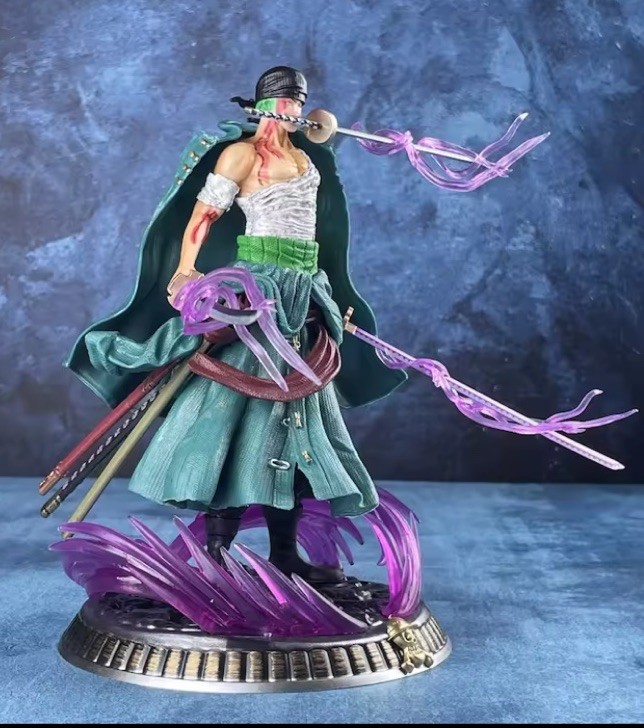 Figurine Zoro décoration de bureau et étagère manga chambre ado