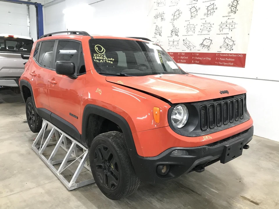 Módulo de control de carrocería usado se adapta a: Jeep Renegade 2018 control de carrocería BCM con entrada pasiva Foto 4 de 4