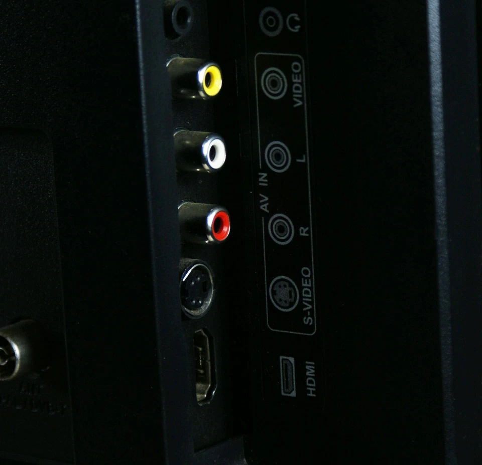 Bush LT22M1CWA 22 Inch TV LCD HD Ready Television Freeview Gaming Bedroom CCTV - Image 4 of 4