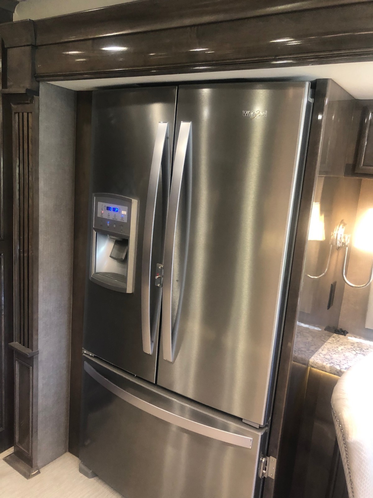 Entegra Coach Cornerstone Series M-45B 605hp Cummins One Owner Low Miles!!