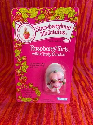 strawberry shortcake vintage miniatures Raspberry tart W/tasty sundae