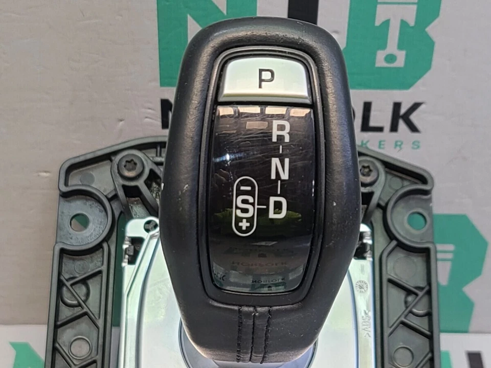 Range Rover Evoque L551 Gear Select Lever KK627E453 - Image 2 of 4