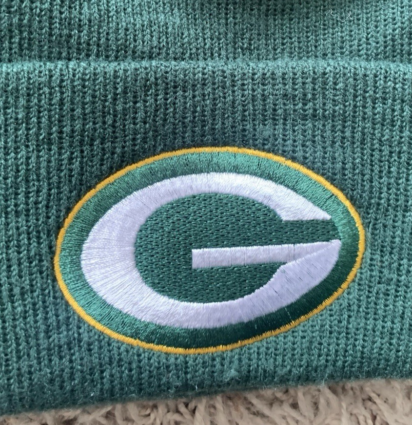 Select Reebok NFL Green Bay Packers Logo Winter Hat/Cuffed Beanie Green OSFA thumbnail 2