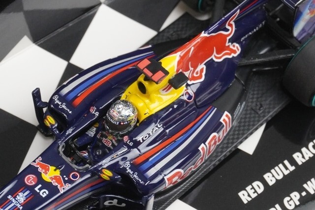 RedBull RB6 セバスチャンベッテル　2010 F1ワールドチャンピオン Red Bull RB6 & Sebastian Vettel🇩🇪 2010 #f1イラスト