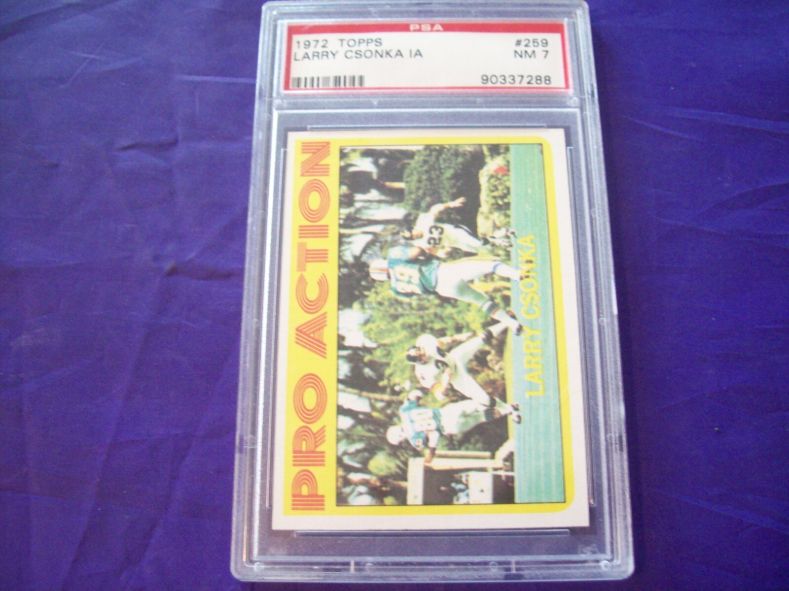 1972 TOPPS FOOTBALL #259 LARRY CSONKA IN ACTION PSA 7