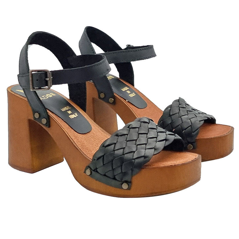 Leather Clogs With Woven Effect | With Defect - Only 36 Leather Clogs With Woven Effect | With Defect - Only 36