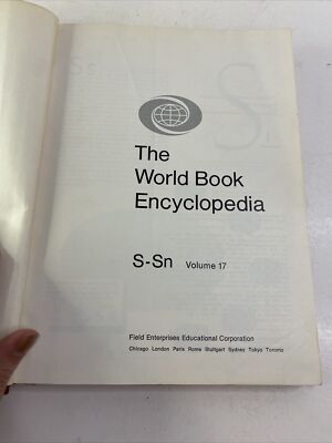 The World Book Encyclopedia S-Sn Volume 17 - Field Enterprises