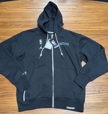 Men s Engineered Jordan Medium Charlotte Hornets Team Issued Jacket DN7694-010