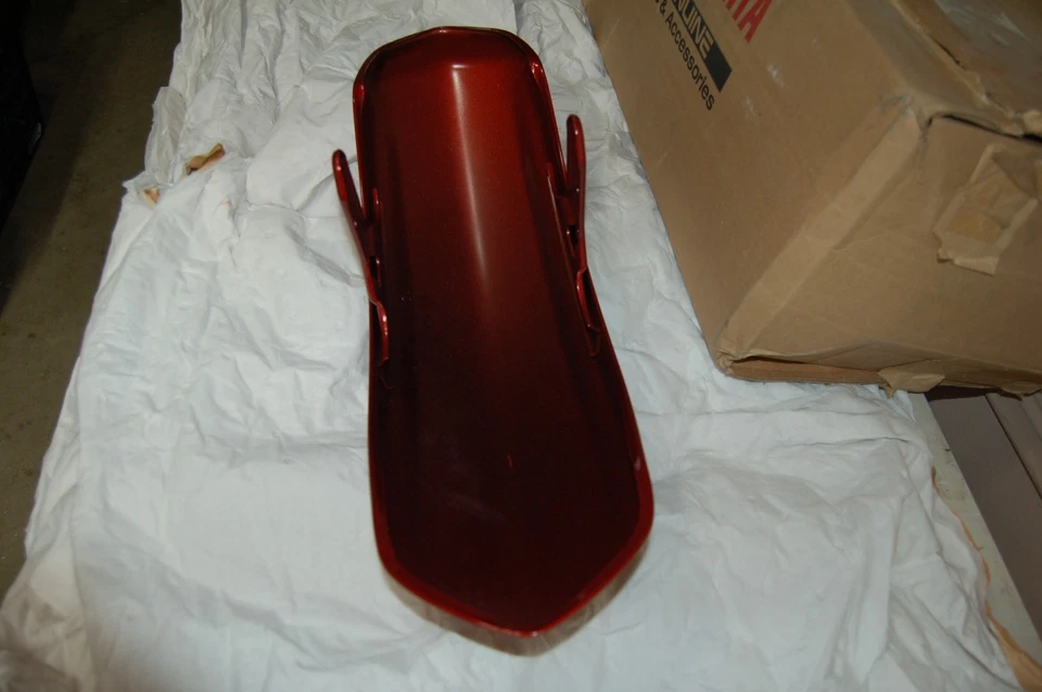 NEW GENUINE Yamaha 27D-21510-01-P0 Front Fender Stryker VStar  XVS1300 RED 11-17 - Image 4 of 4