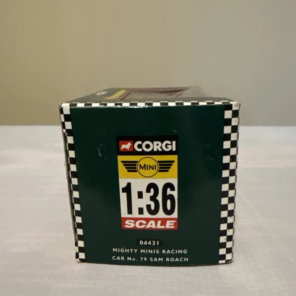 Corgi escala 1/36 04431 - Mini Mighty Minis Racing - #79 Sam Roach Foto 4 de 4