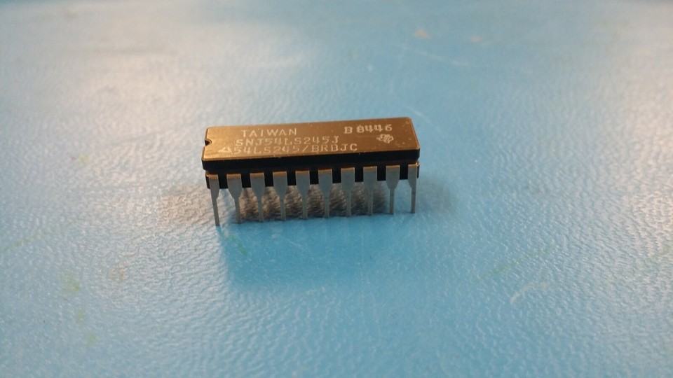 Circuito Integrato National Semiconductor SN54LS245J O 54LS245 – 1 Pezzo, Nuovo