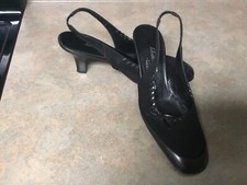 Salvatore Ferragamo Black Leather Suede Slingback Classic Pumps 8 B CON58 l