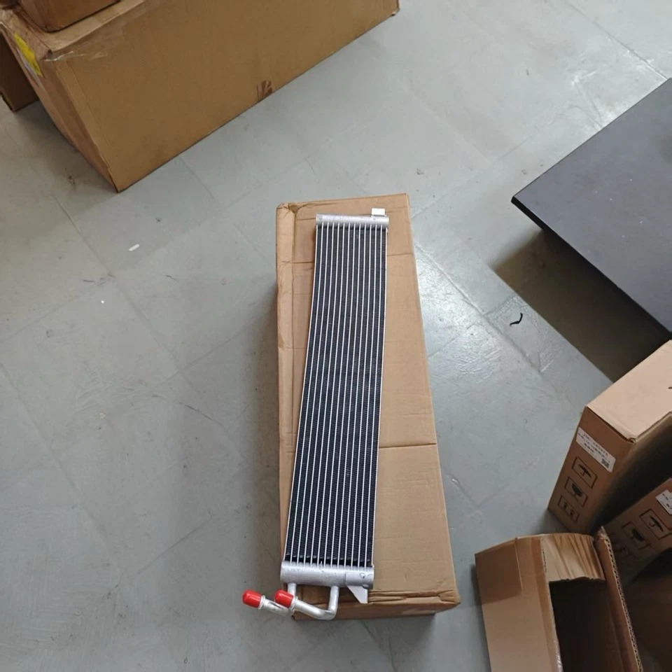 Radiators For F90 M5 F91 F92 F93 M8 17118043655 17118096936 - Image 3 of 4