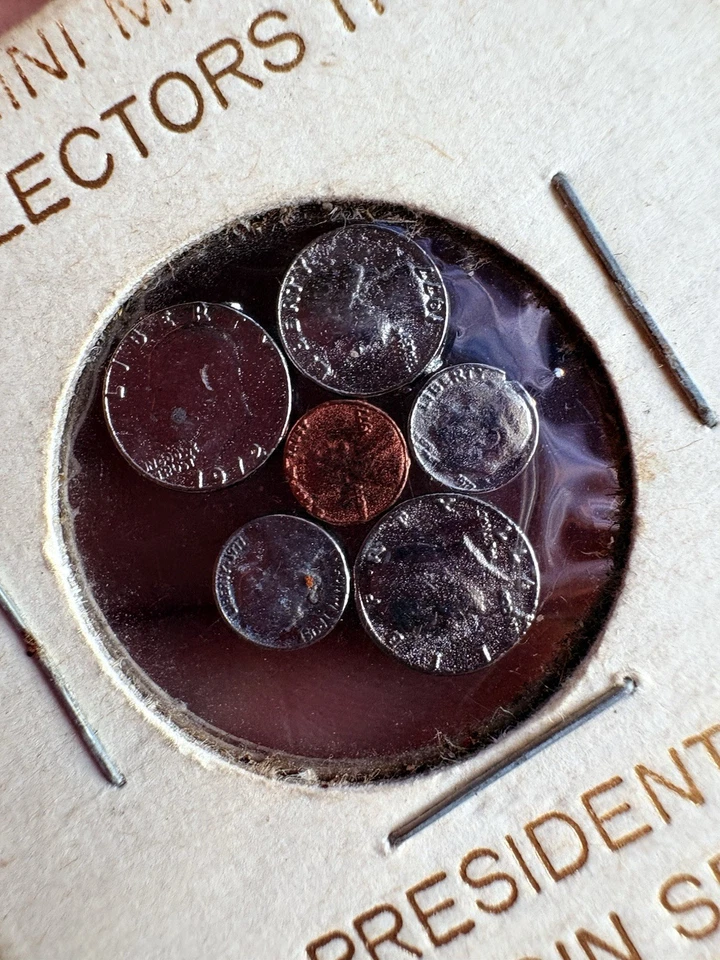 Mini Mint Presidential Collectors Coin Set - Image 2 of 4