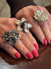 3 Floral Flowers Cocktail Statement Stretch Band Rings Best Fit 7-9 Silver Tone