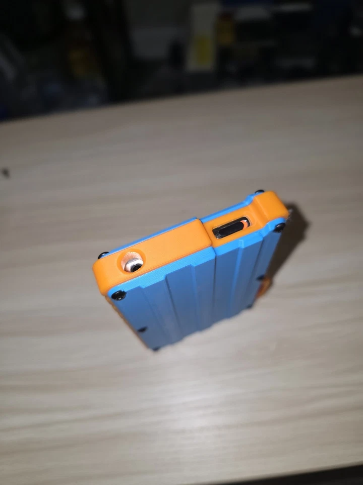 Funda Apple iPod Classic 5ª, 6ª y 7ª Generación. Azul y naranja Foto 3 de 4