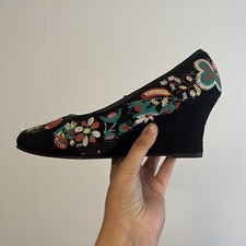 Fly Flot Wedge Sandals Heels Vintage Flower Pattern Size 8