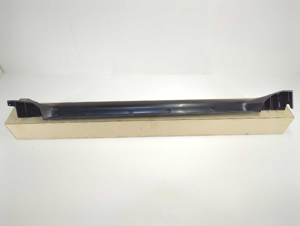 New OEM Mitsubishi Side Step Molding LH 2016-2023 Montero
