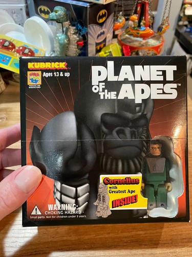 Kubrick 100% Planet of the apes Cornelius Bridge set MISB