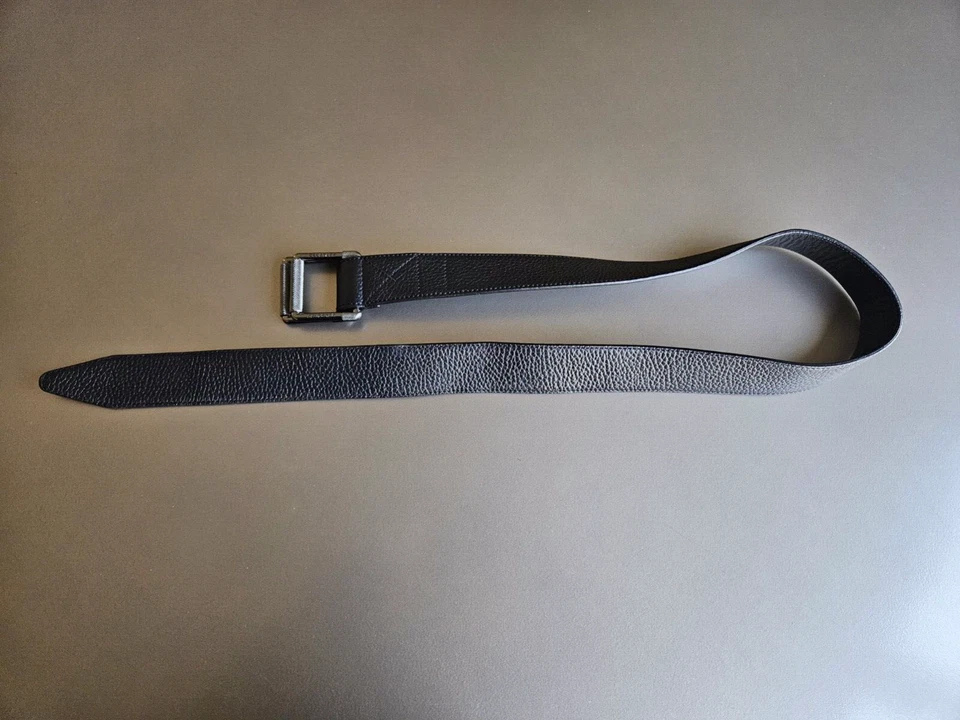 Cinturón Belstaff Hecho en Italia Cuero Guijarro Negro Doble Moleteado Hebilla Switchback Foto 3 de 4