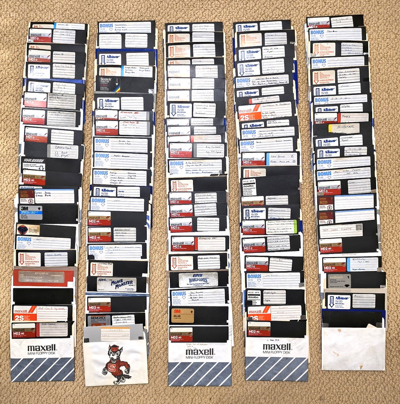 100+ Atari 8bit XE, XL 400, 800 5.25 Floppy disks!