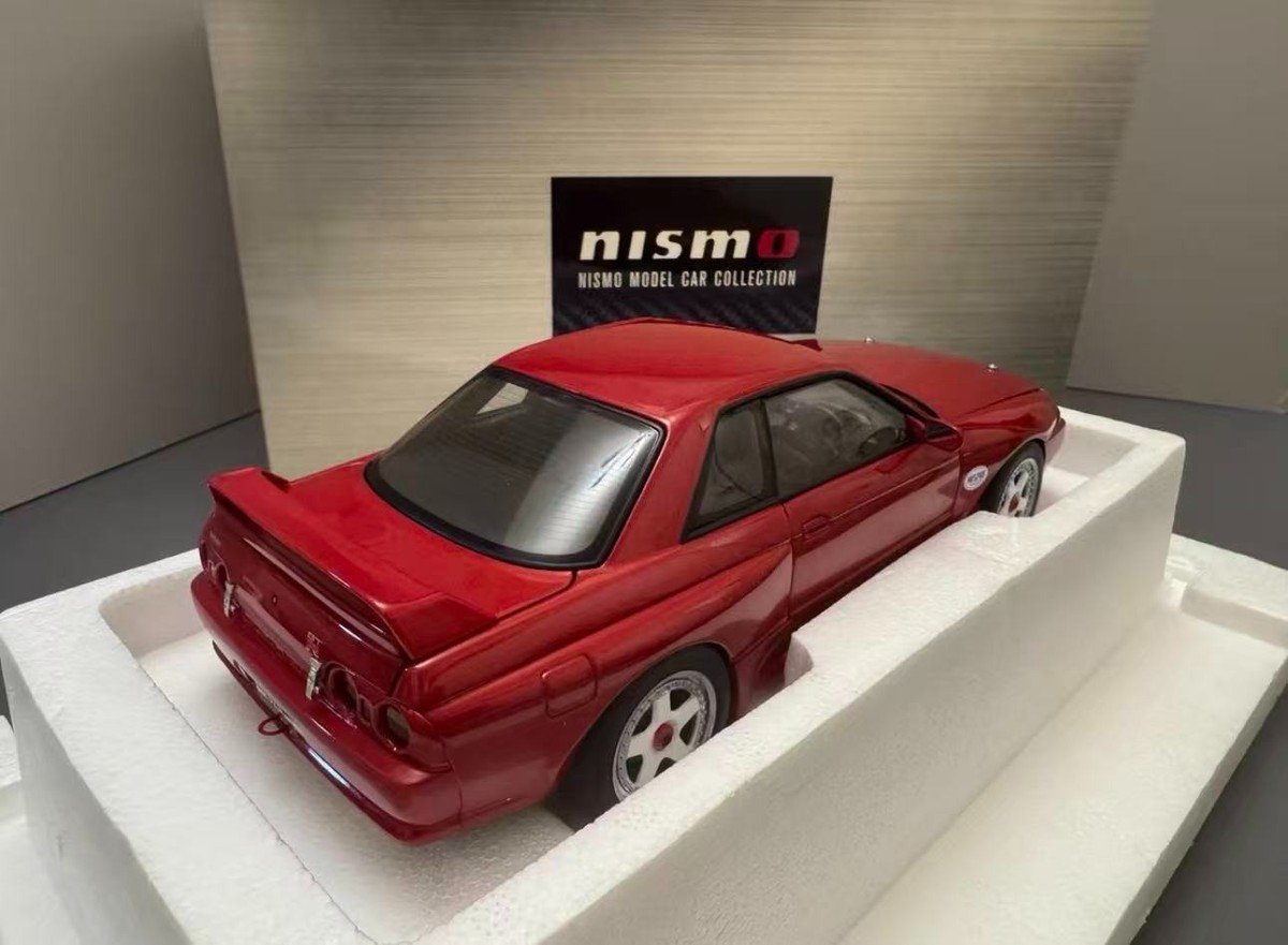 Autoart 1/18 Nissan Skyline GTR R32 Group A Racing Pearl Red NISMO