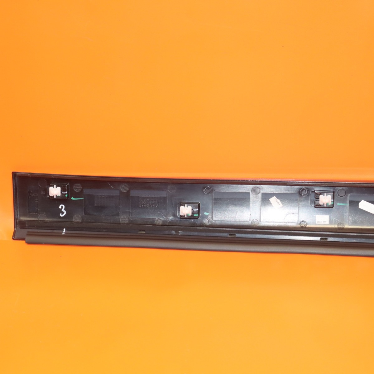 Rolls-Royce Cullinan 2025-2026 Rear Left Body molding Black