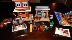 LEGO Toy Story 7594 Woody's Roundup NO MINIFIGURES Just PART OF JESSY