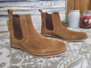 Crēvo Tan and Brown Suede Chelsea Boots
(Men’s Size 10.5) Amazon.com: Crevo Men main image 3