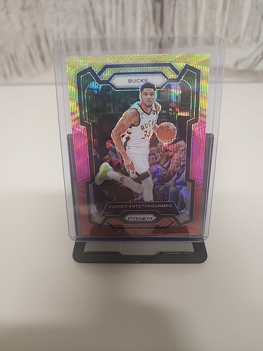 2023-24 Panini Prizm Giannis Antetokounmpo Multi Wave Prizm Bucks /88 #103
