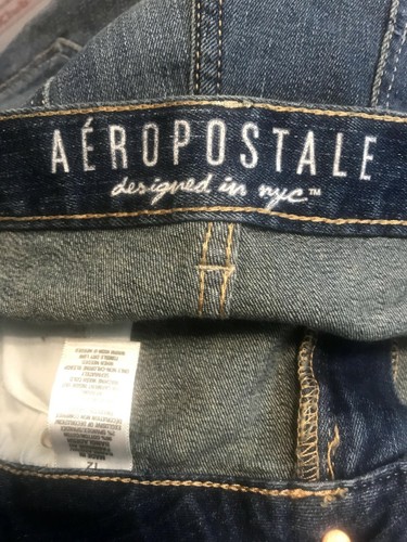 Aeropostale Blue Jean Shorts Women's Midi Size 12 Waist 34" / Inseam 3" - Picture 9 of 9