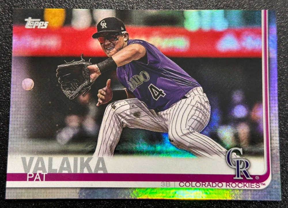 2019 Topps - Pat Valaika #621 Foil - Colorado Rockies